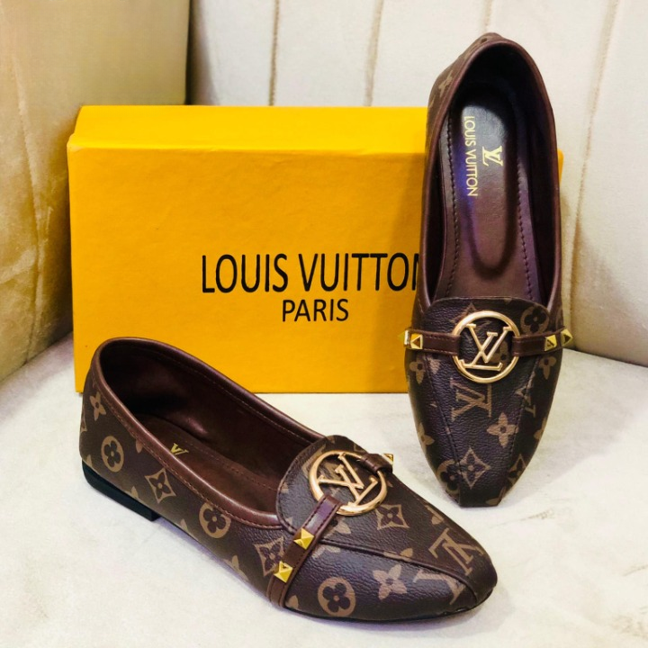 Women's shoes